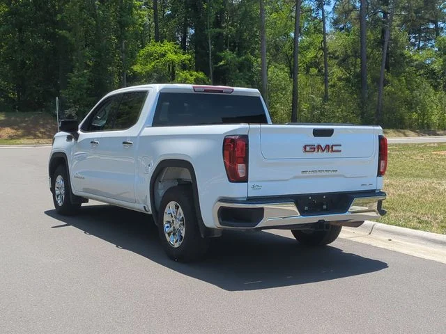 Used 2024 White GMC SLE image 11