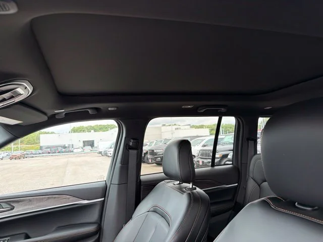 New 2026 White Jeep  image 14
