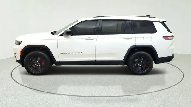 Used 2023 White Jeep Limited image 7