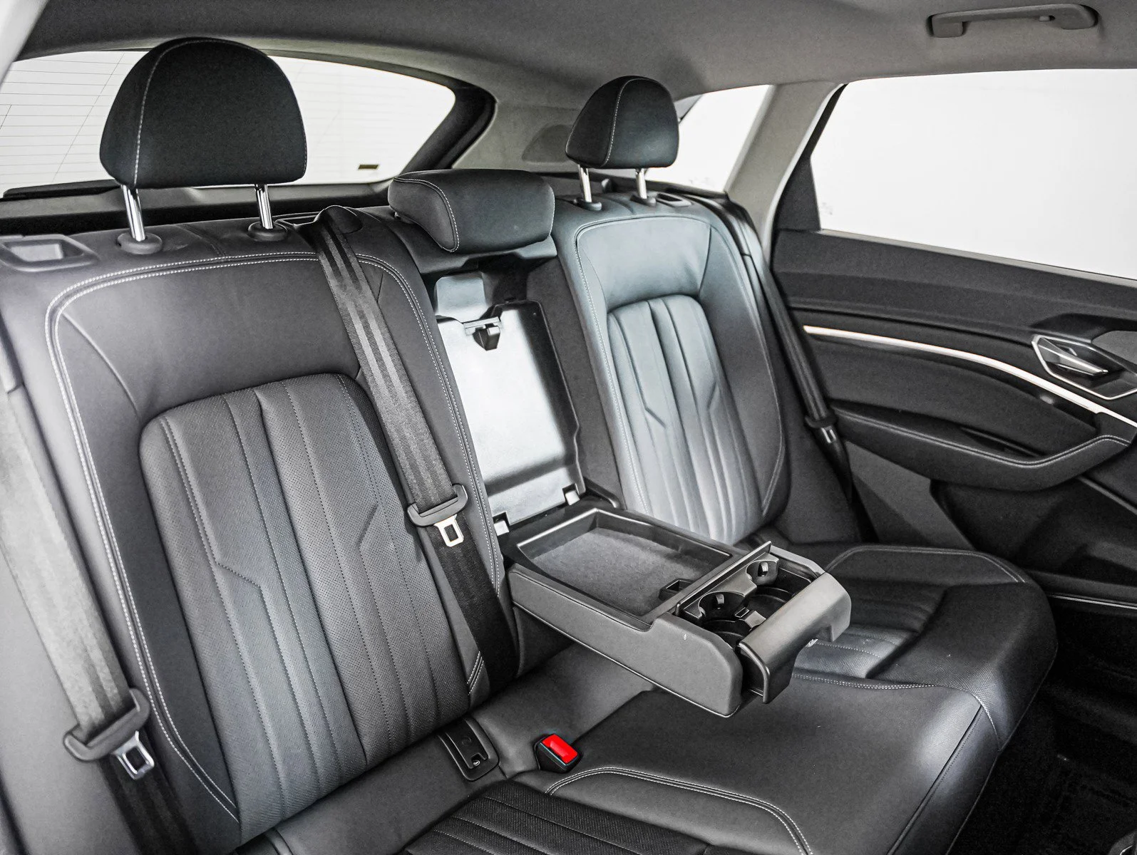 Used 2024 Chronos Gray Audi Premium Plus image 13