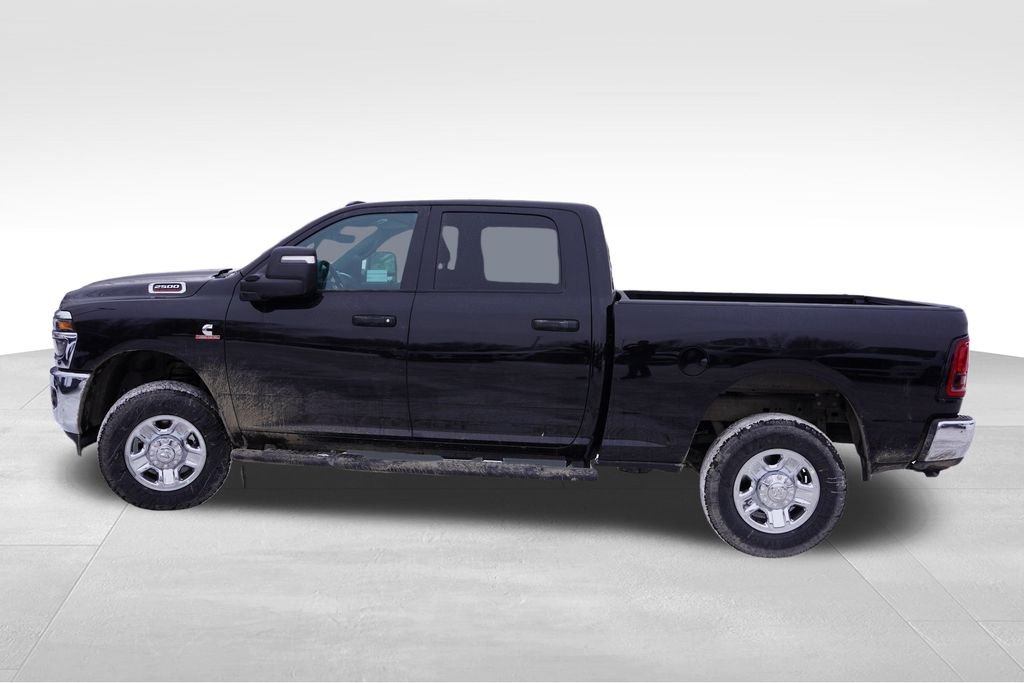 New 2026 Diamond Black Crystal Pearl-Coat Exterior Paint RAM Tradesman image 6