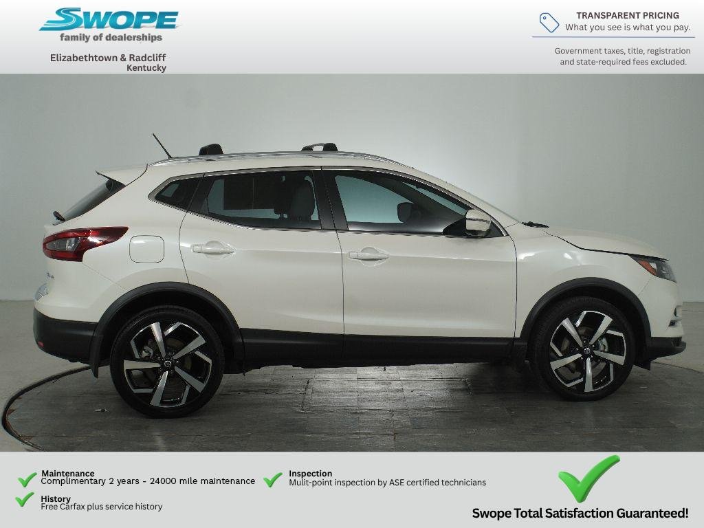 Used 2022 Pearl White Tricoat Nissan SL image 3