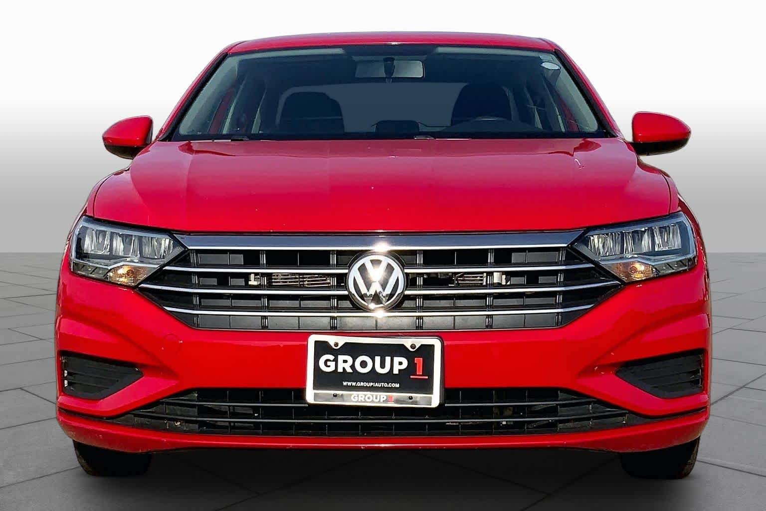 Used 2021 Tornado Red Volkswagen S image 4