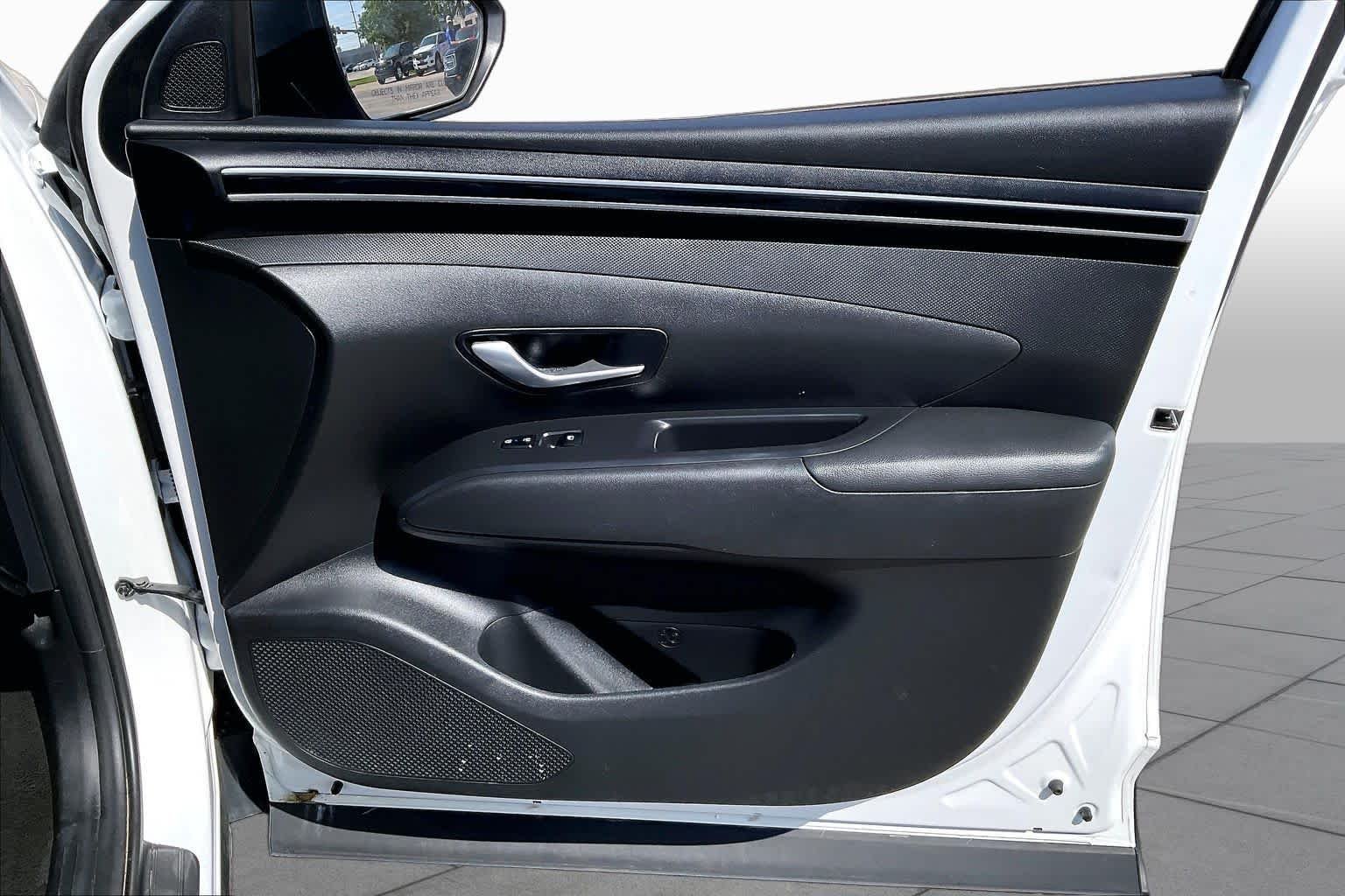 Used 2024 White Pearl Hyundai SEL image 21