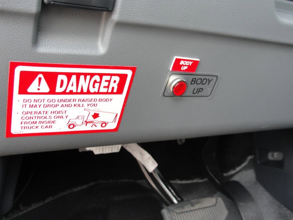 2025 Ford F-550 Super Duty Chassis Cab XL - Photo 10
