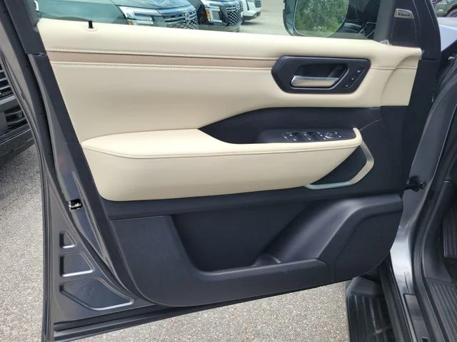 New 2026 Gun Metallic Nissan Platinum image 13