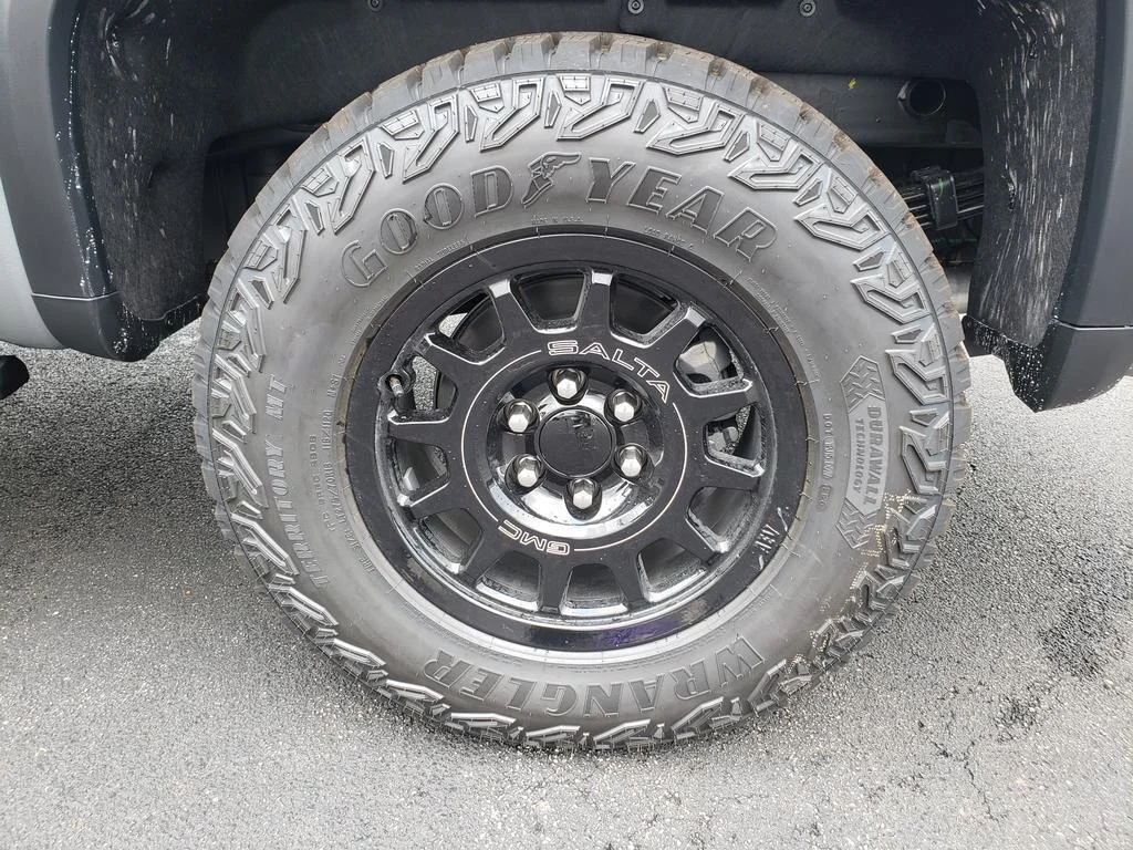 New 2026 Sterling Metallic GMC AT4X image 20