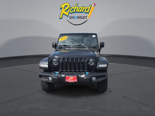 Used 2023 Black Jeep 4x4 image 3