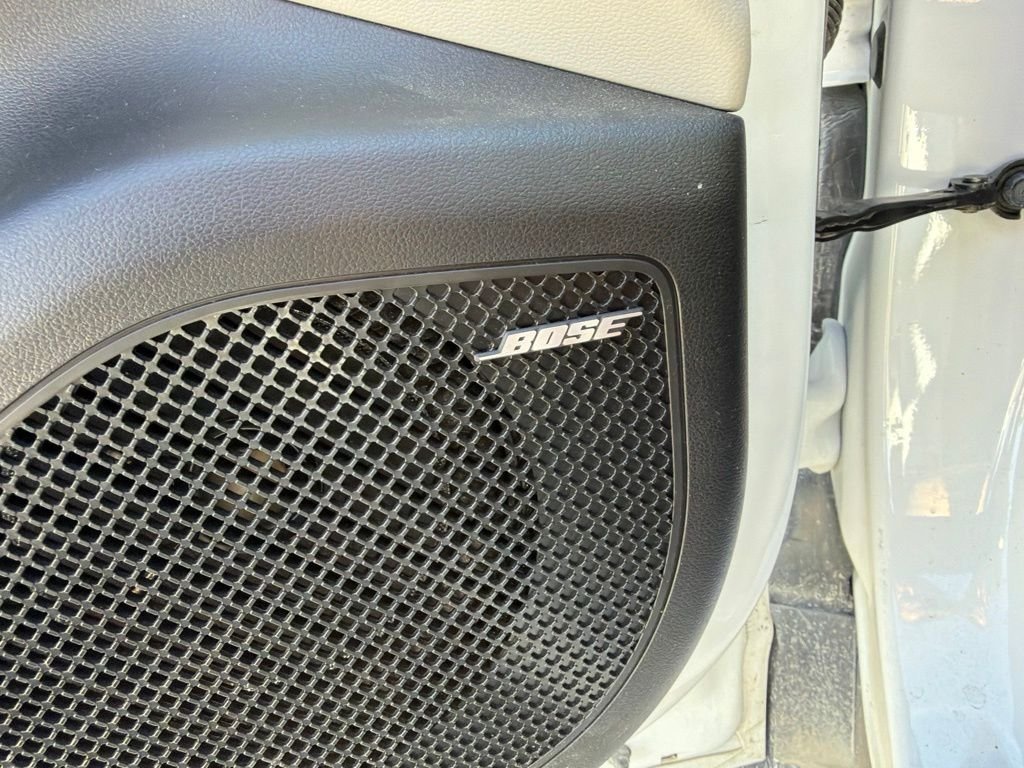 Used 2025 White Hyundai Limited image 16