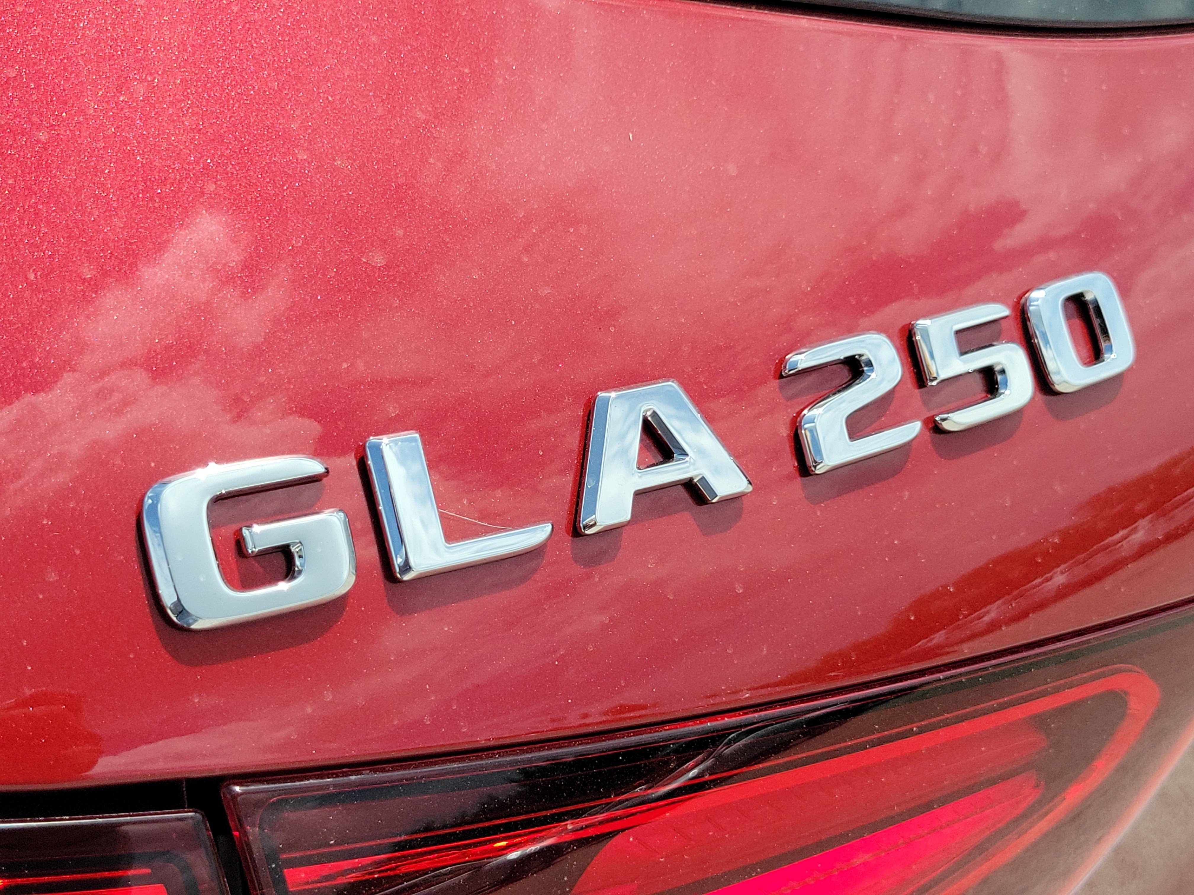 New 2026 MANUFAKTUR Patagonia Red Metallic Mercedes-Benz GLA 250 image 38