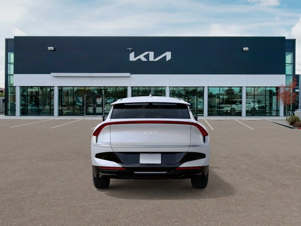 New 2026 White Kia Light image 5