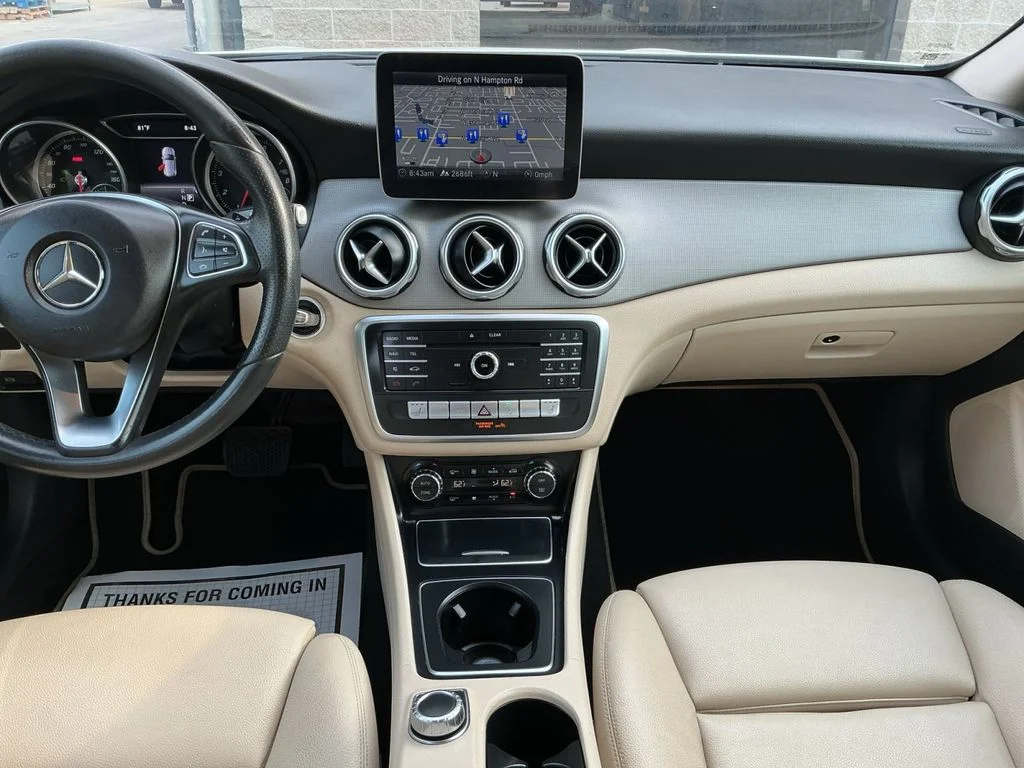 Used 2018 White Mercedes-Benz GLA 250 image 20