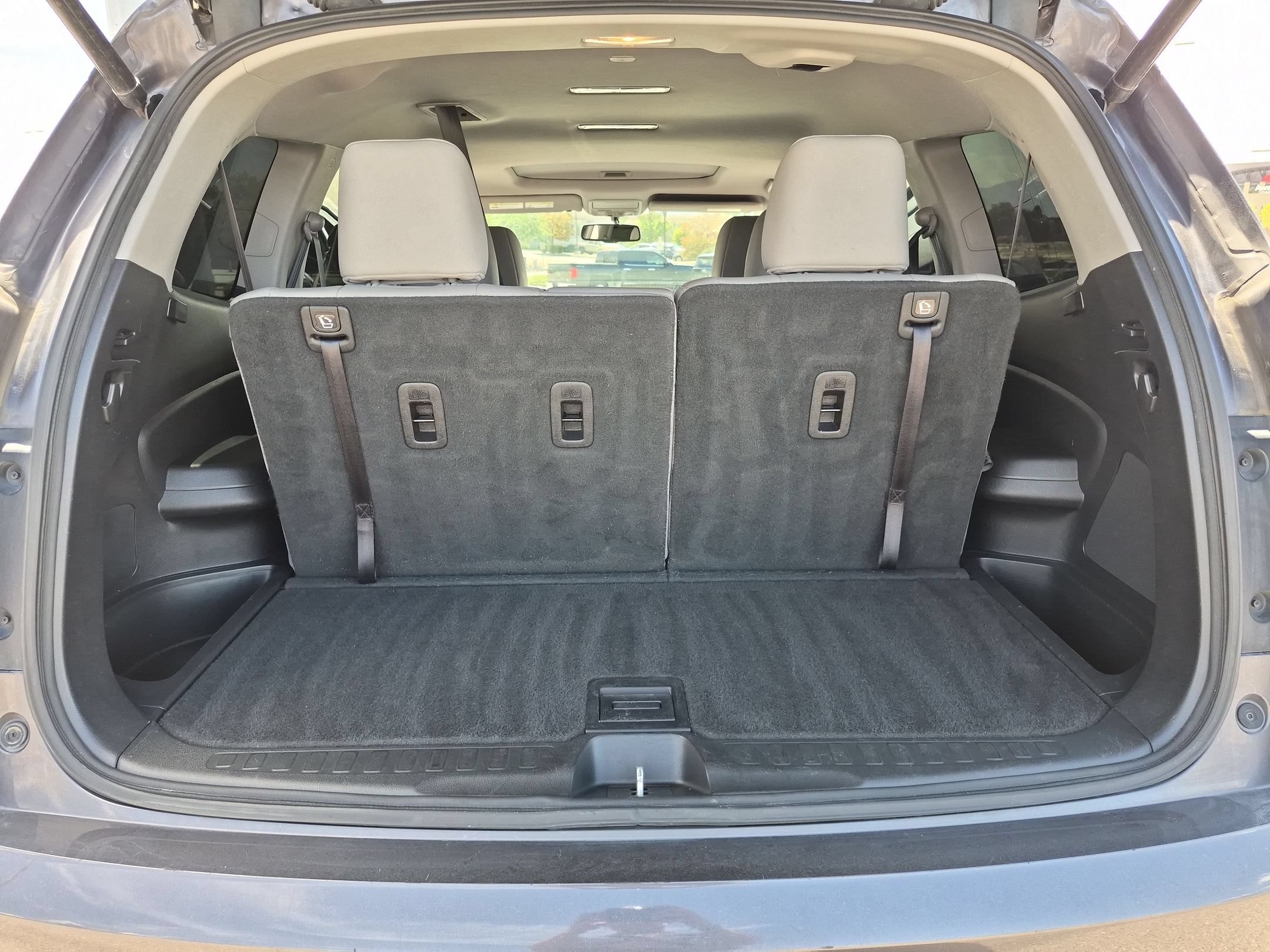 Used 2018 Black Honda EX-L image 29