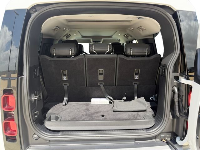 Certified Used 2025 White Land Rover S image 18