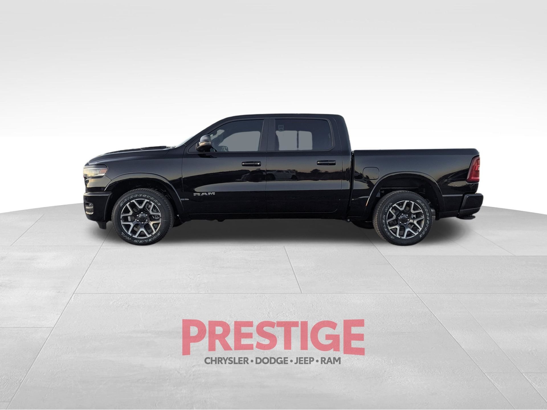 New 2026 Diamond Black Crystal Pearl-Coat Exterior Paint RAM Laramie image 9
