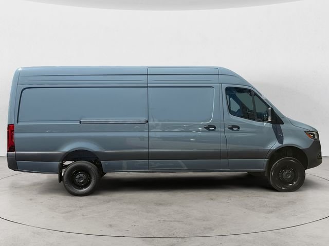 New 2026  Mercedes-Benz Cargo 170 WB image 4
