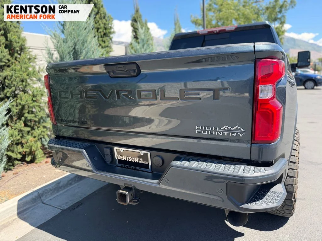 Used 2020 Gray Chevrolet High Country image 35