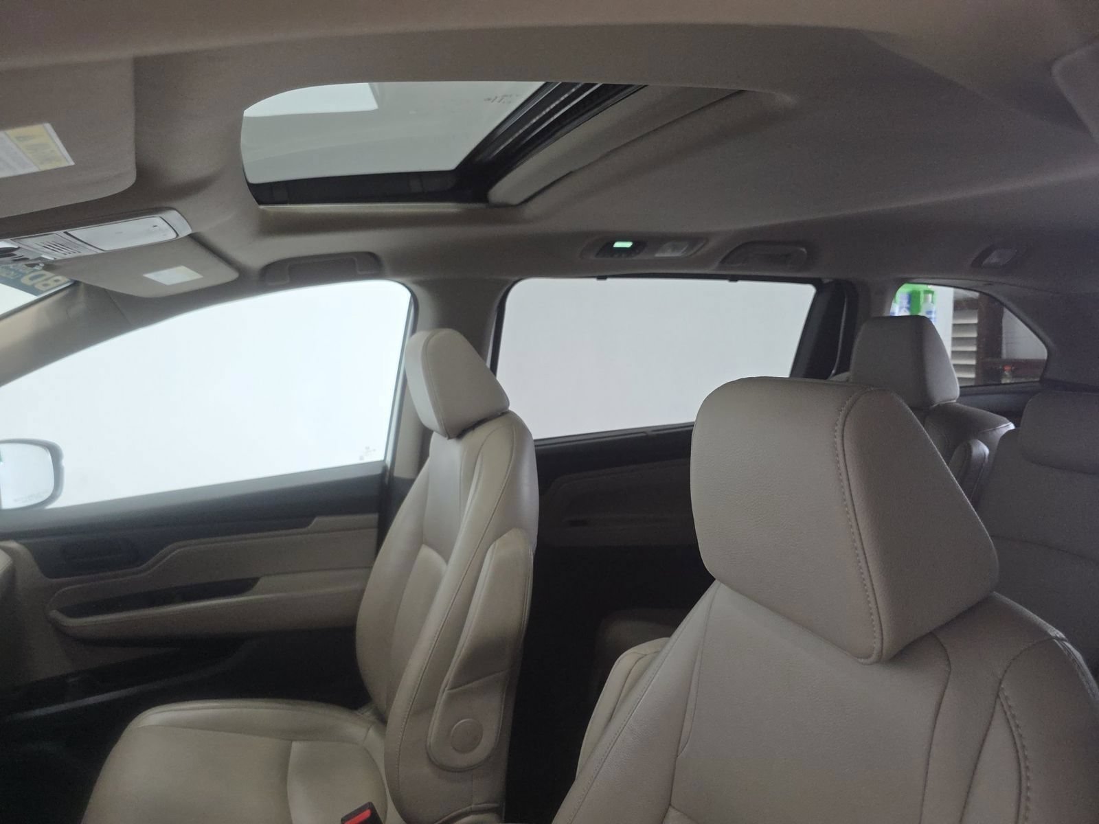 Used 2020 Platinum White Pearl Honda EX-L image 16