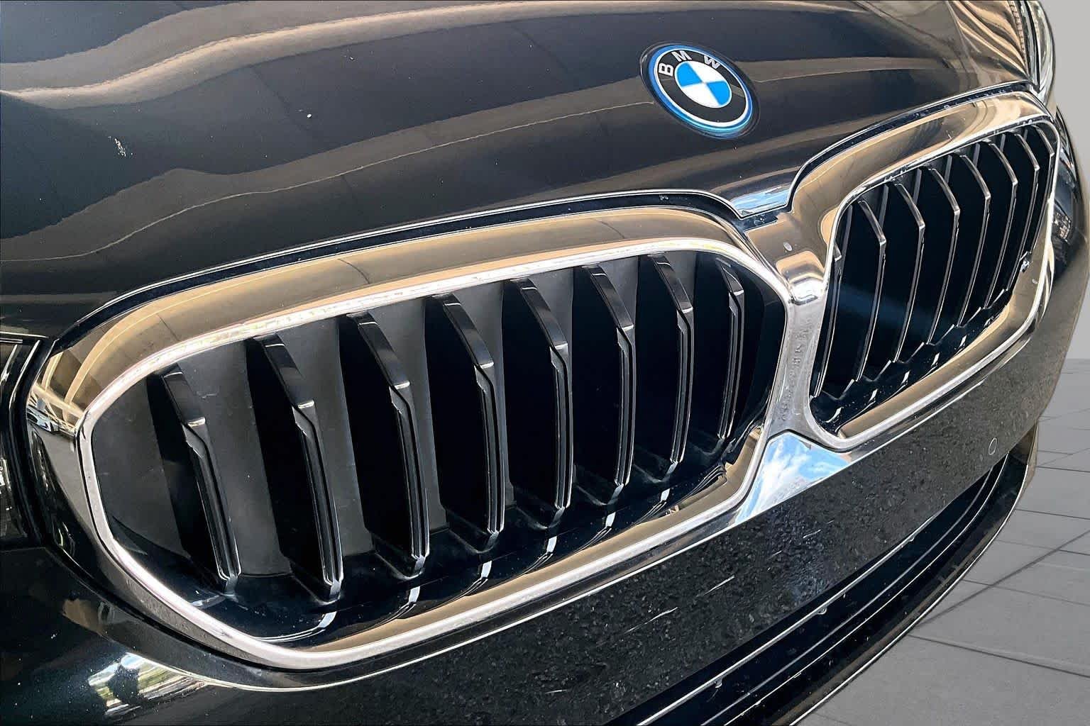 Used 2023 Black Sapphire Metallic BMW 530e image 27