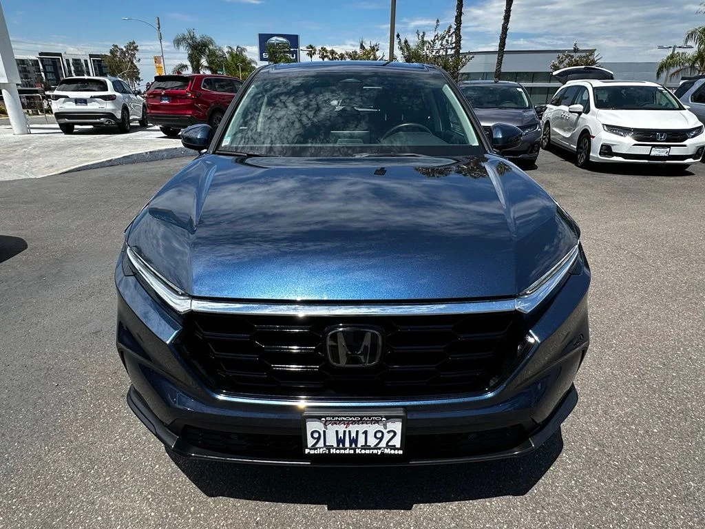 Used 2024 Blue Honda EX-L image 3