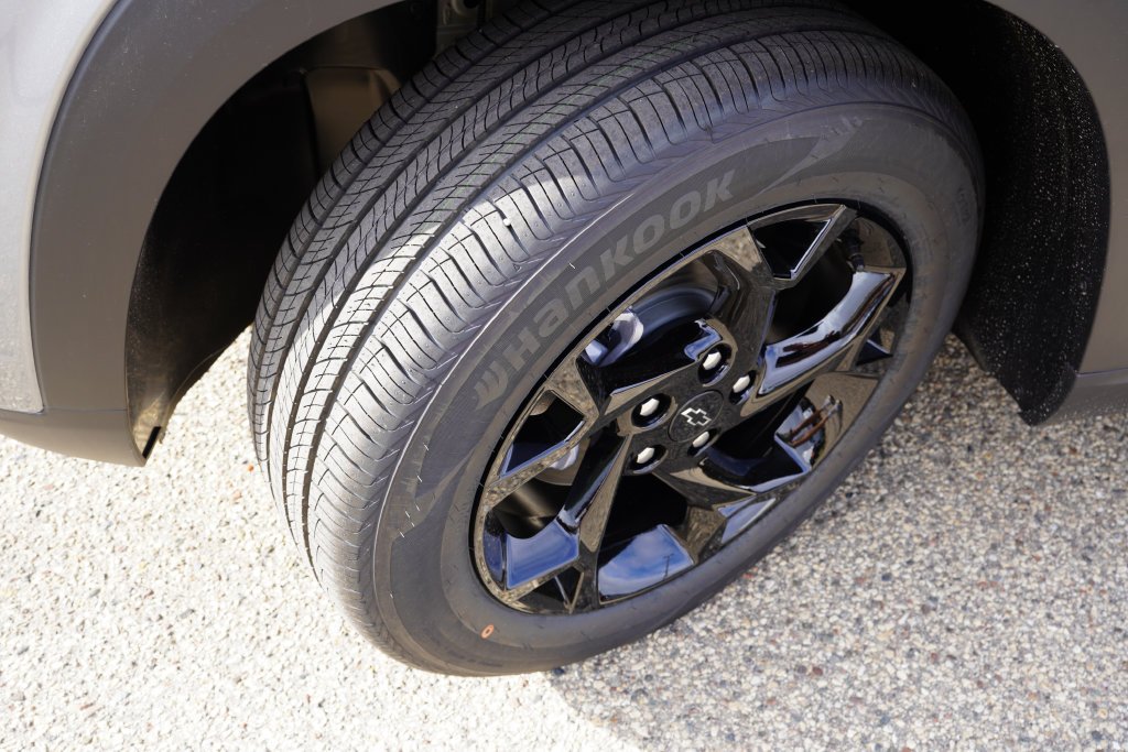 2026 Chevrolet Trax LT - Photo 9