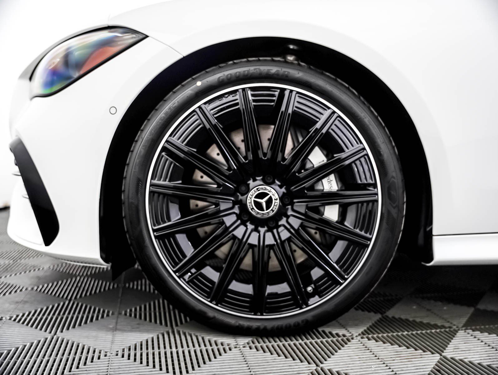 New 2026 Polar White Mercedes-Benz CLE 450 image 6