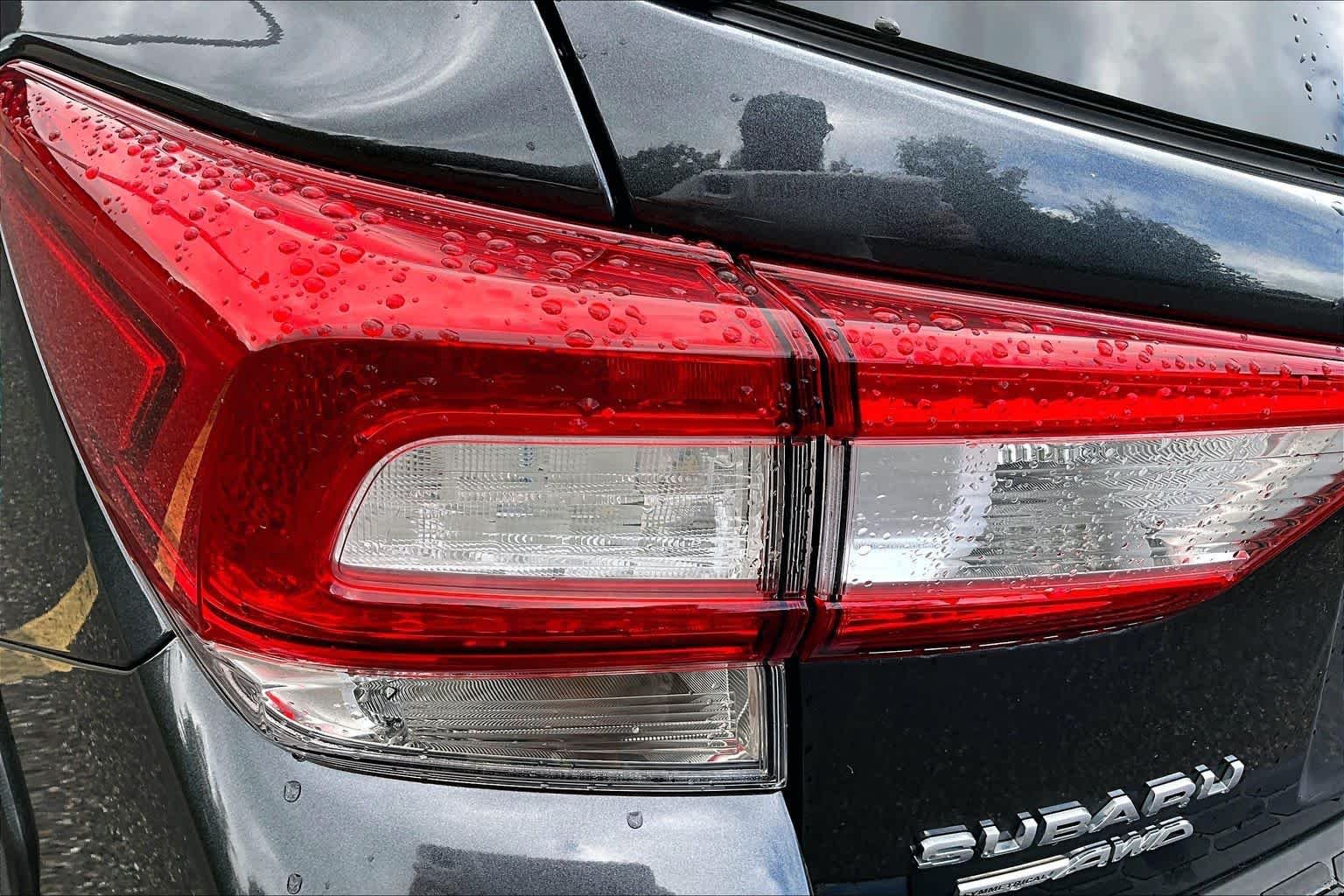 Used 2018 Dark Gray Metallic Subaru Premium image 28