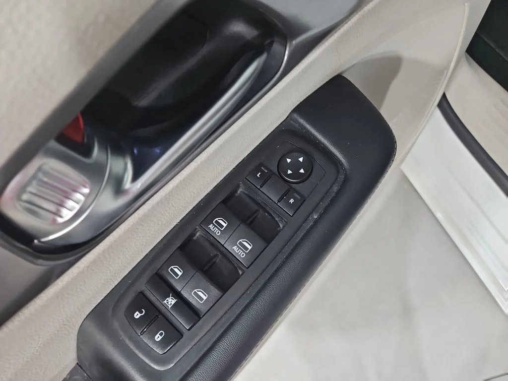 Used 2023 White Chrysler Touring L image 12