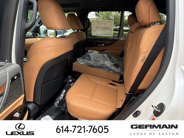 New 2026 Eminent White Pearl Lexus LX 700h LUXURY image 13