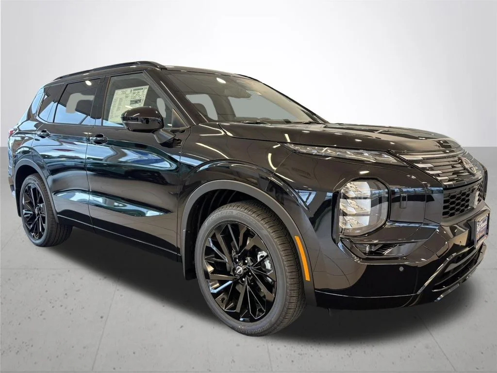 New 2026 Black Nissan Platinum image 5