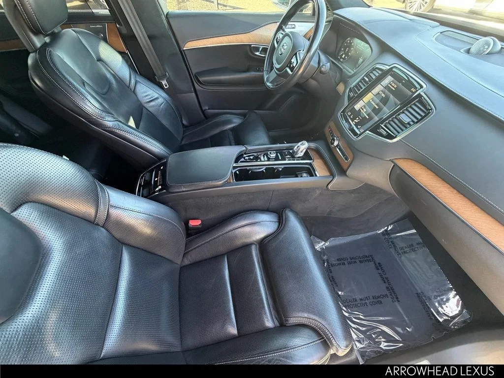 Used 2018 Gray Volvo T8 Inscription image 11