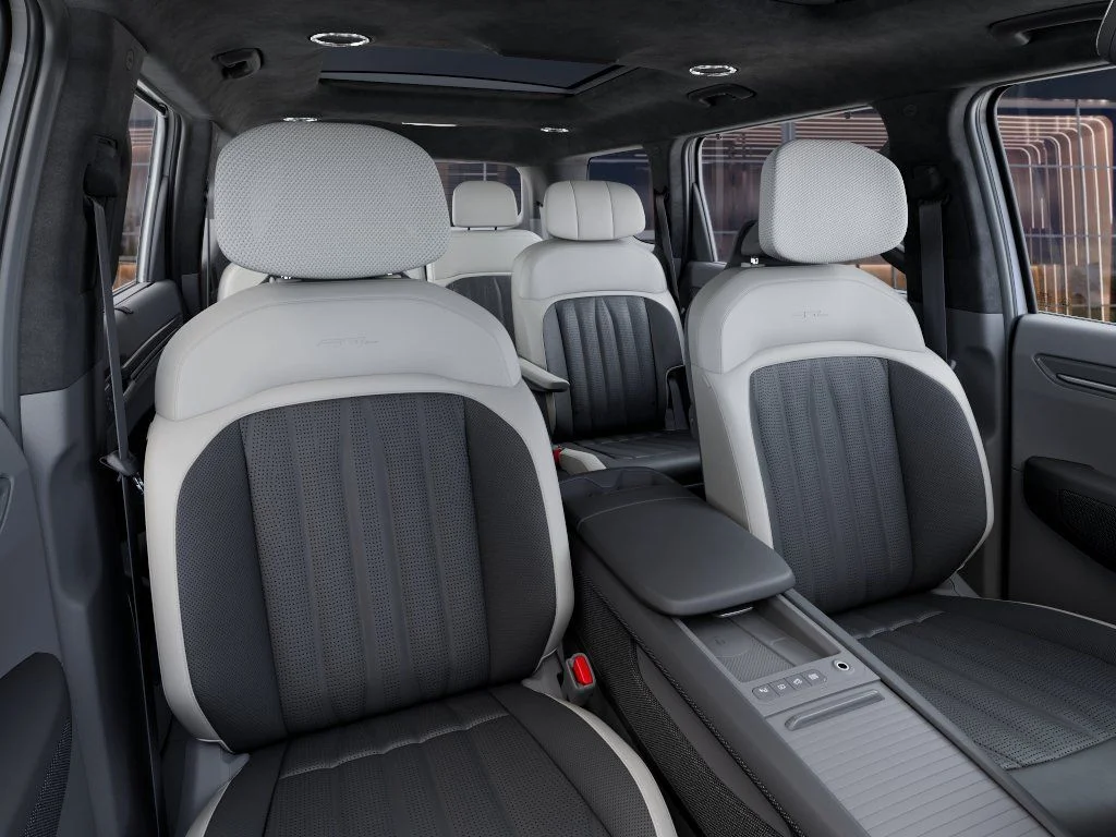New 2026 Glacial White Pearl / Black Ro Kia GT-Line image 15