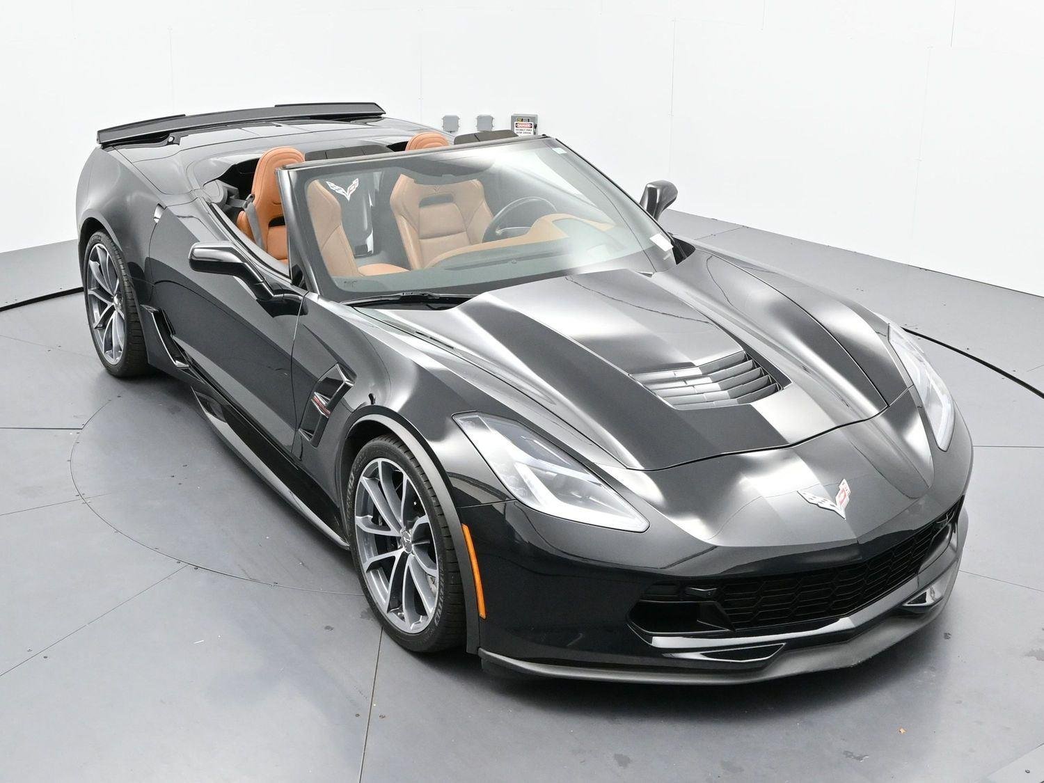 Used 2019 BLACK Chevrolet Grand Sport 2LT image 37