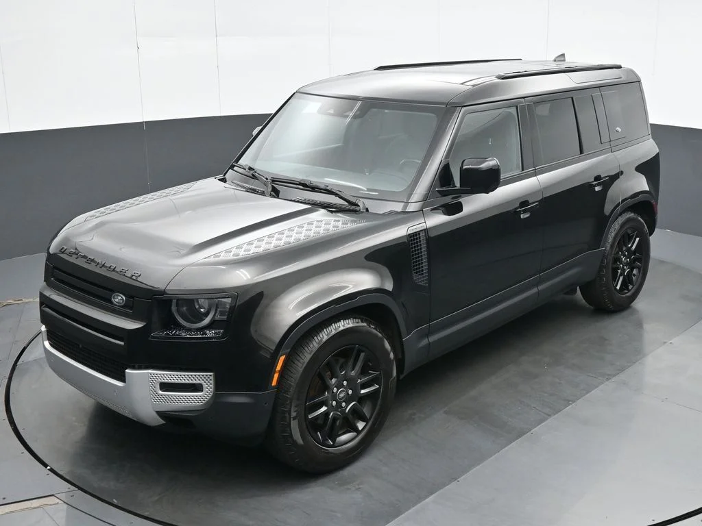 Used 2024 Black Land Rover S image 17