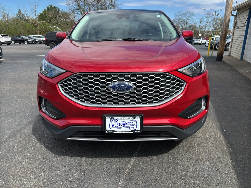 Used 2024 Rapid Red Metallic Tinted Clearcoat Ford SEL image 8