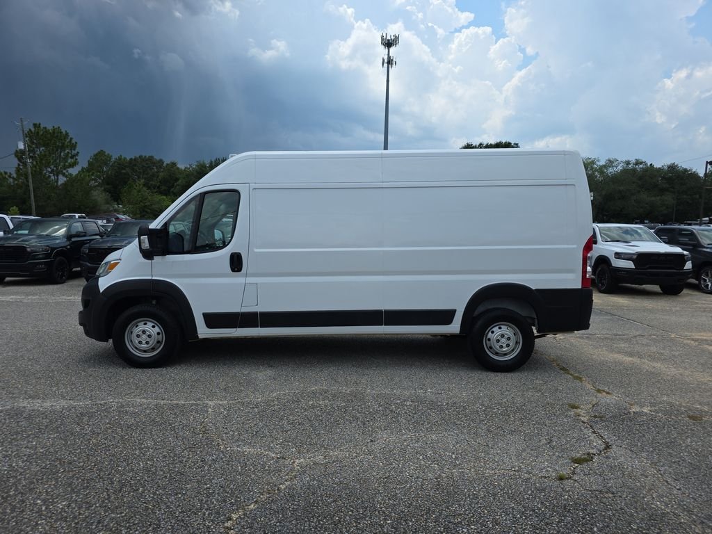 Used 2023 White Ram High Roof image 3