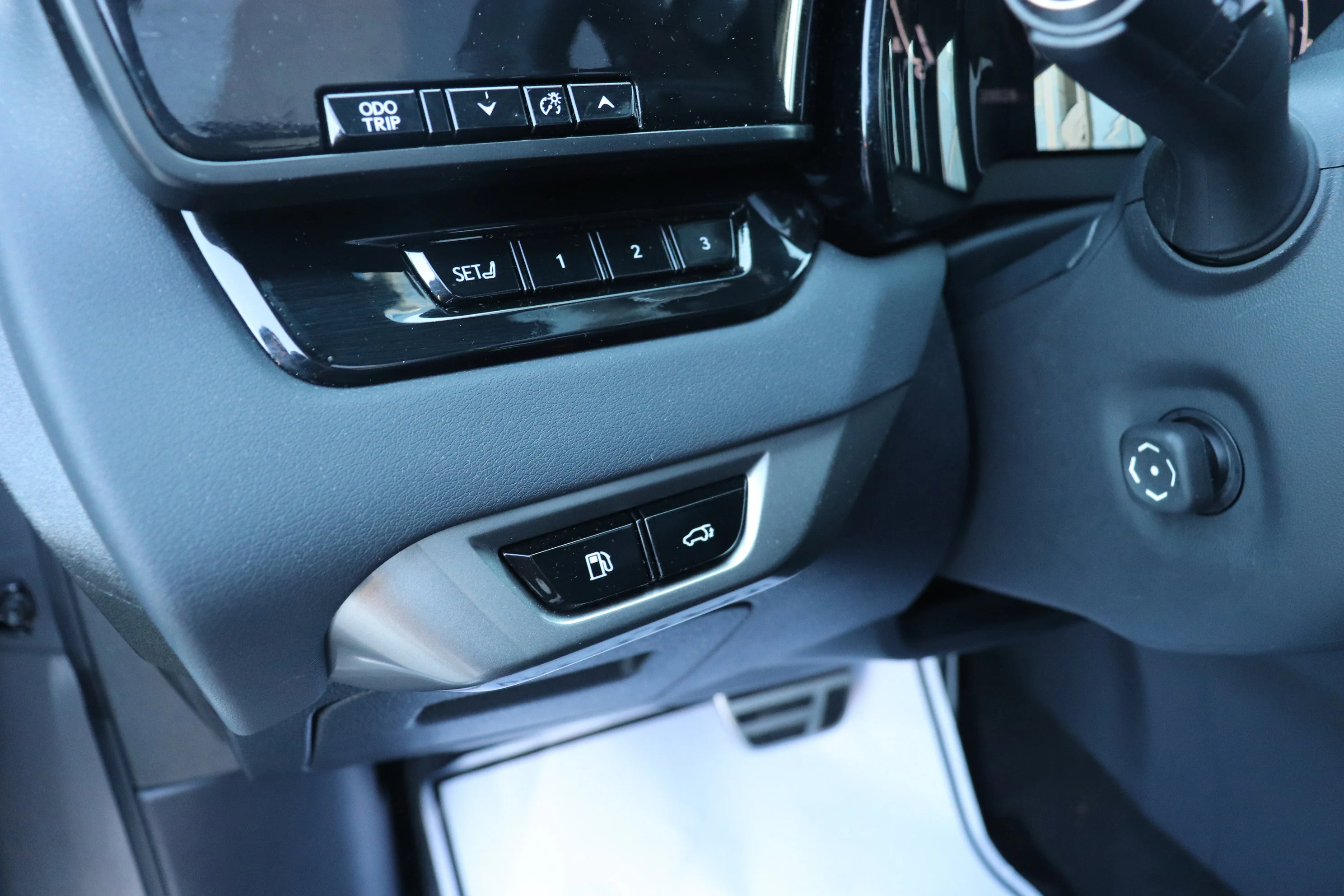 Used 2023 Gray Lexus RX 350 image 11