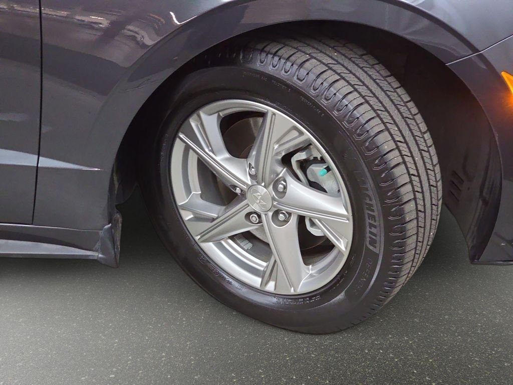 Used 2021 Portofino Gray Hyundai SE image 31