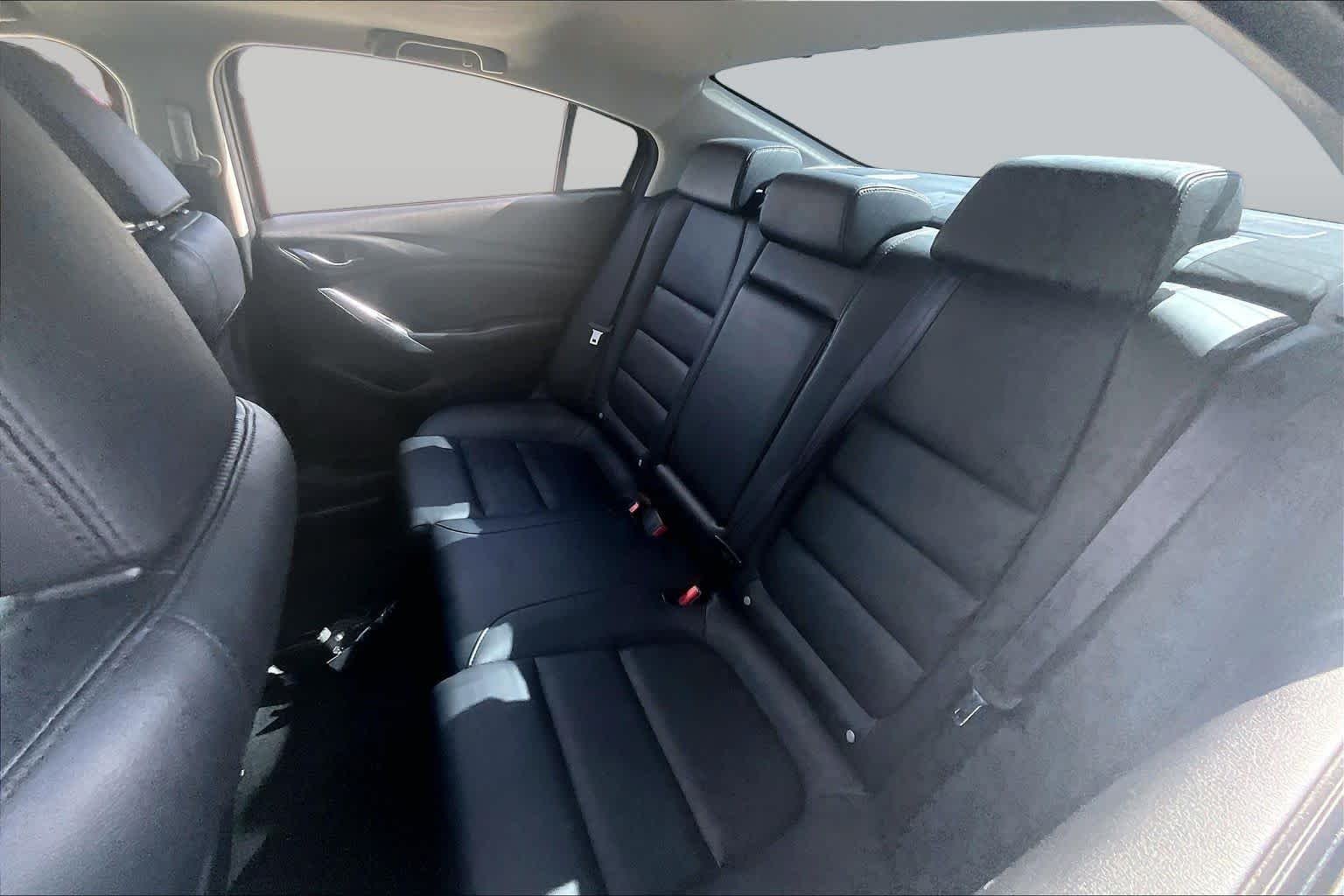 Used 2015 Liquid Silver Metallic Mazda i Touring image 19