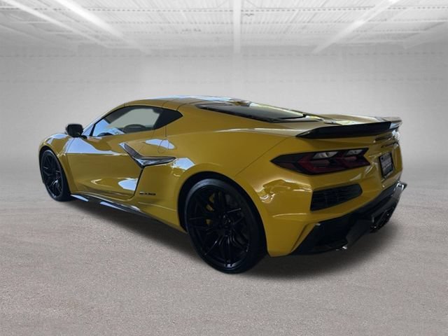 2027 Chevrolet Corvette 2LZ - Photo 6