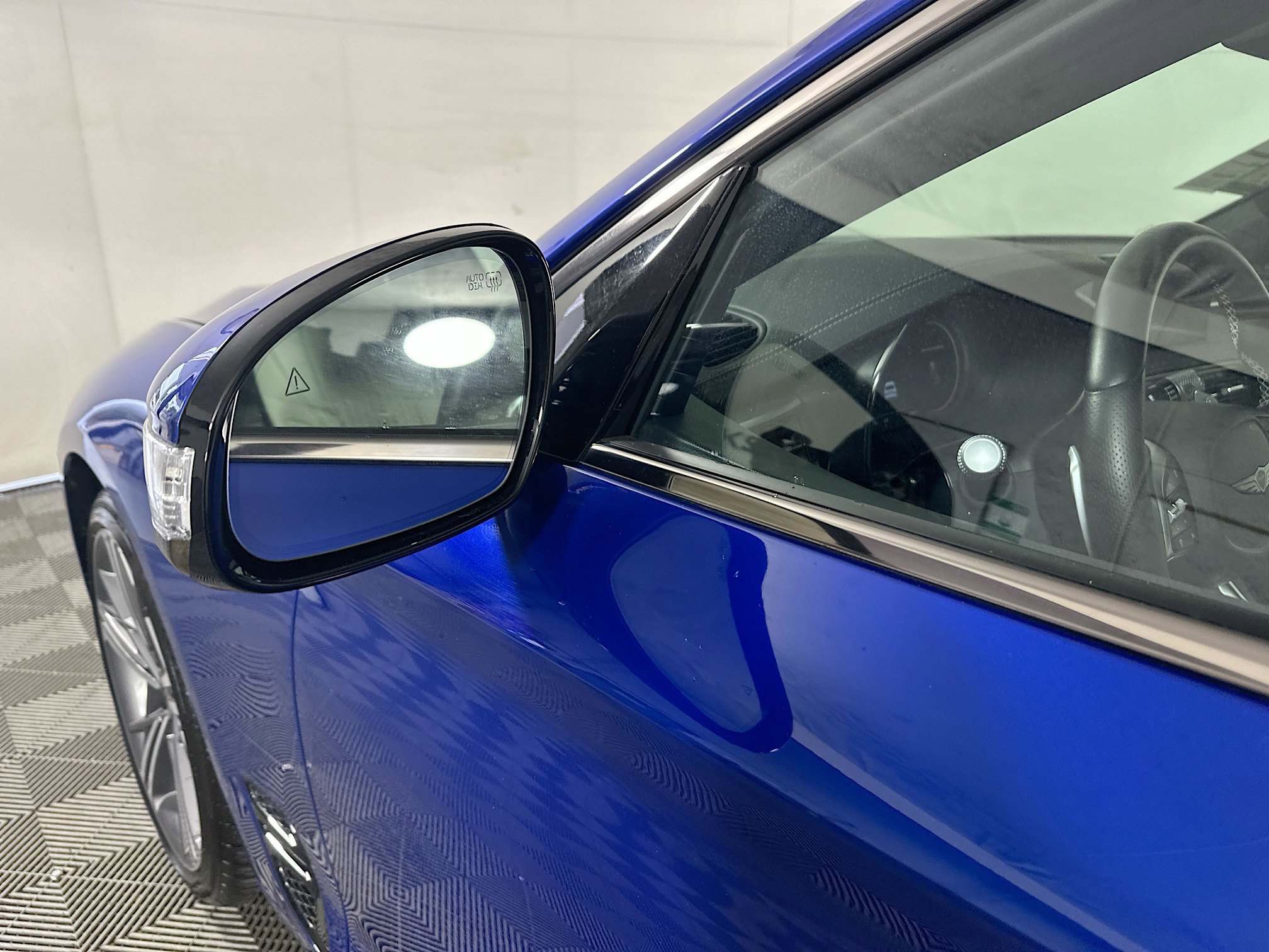 2025 GENESIS G70 Standard - Photo 10