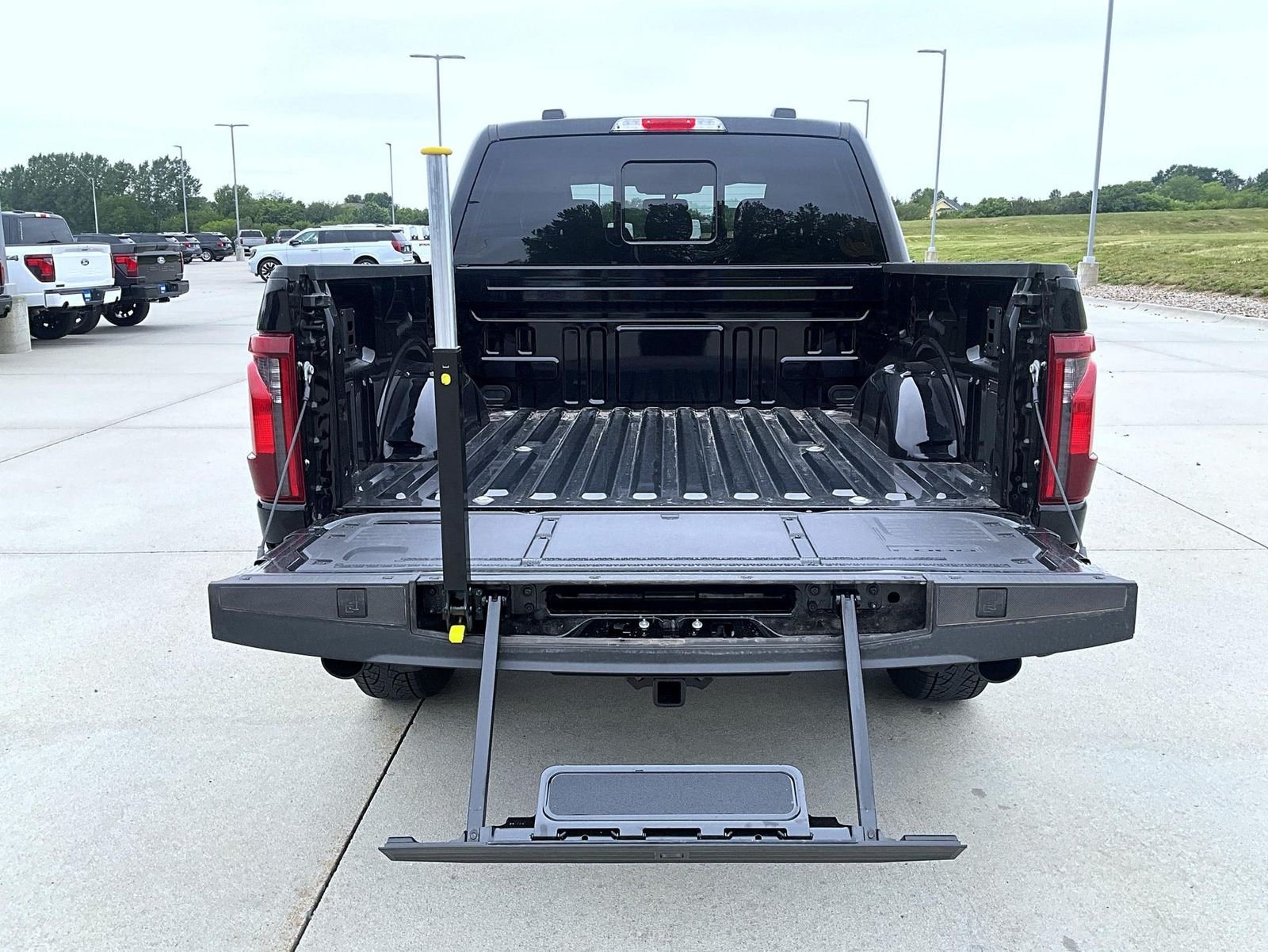2026 Ford F-150 XLT - Photo 15