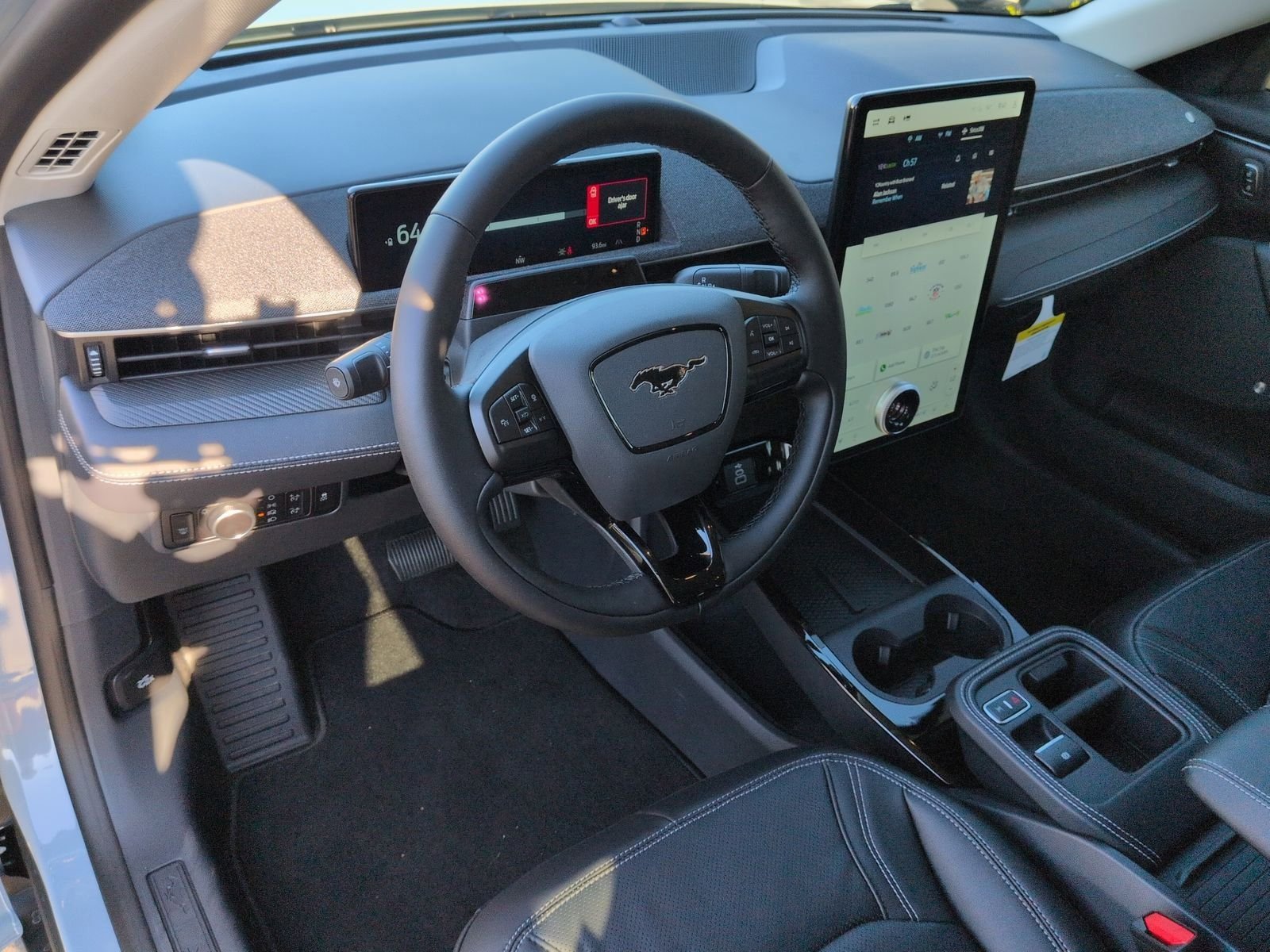 2025 Ford Mustang Mach-E Premium - Photo 10