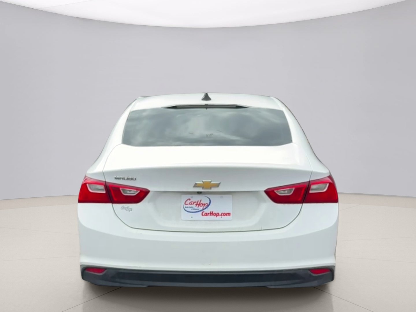 Used 2017 White Chevrolet LS image 4