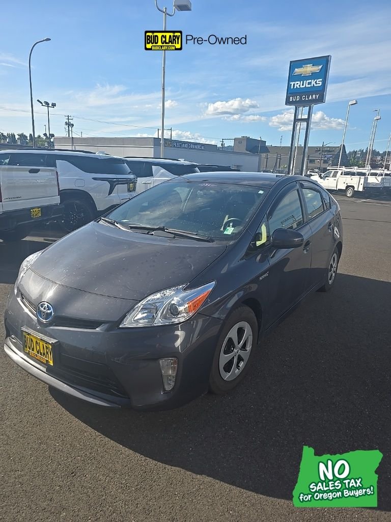 2012 Toyota Prius Four's photo