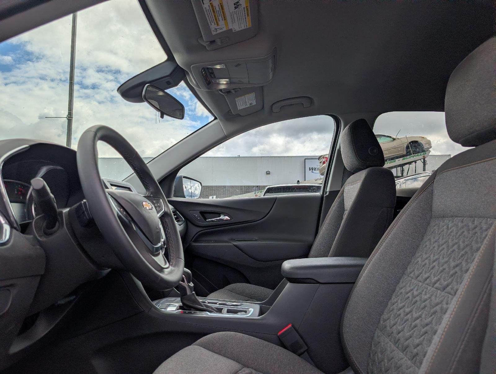 Used 2024 Lakeshore Blue Metallic Chevrolet LT image 10