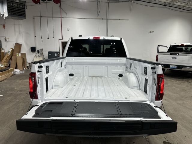 Used 2026 Oxford White Ford XLT image 24