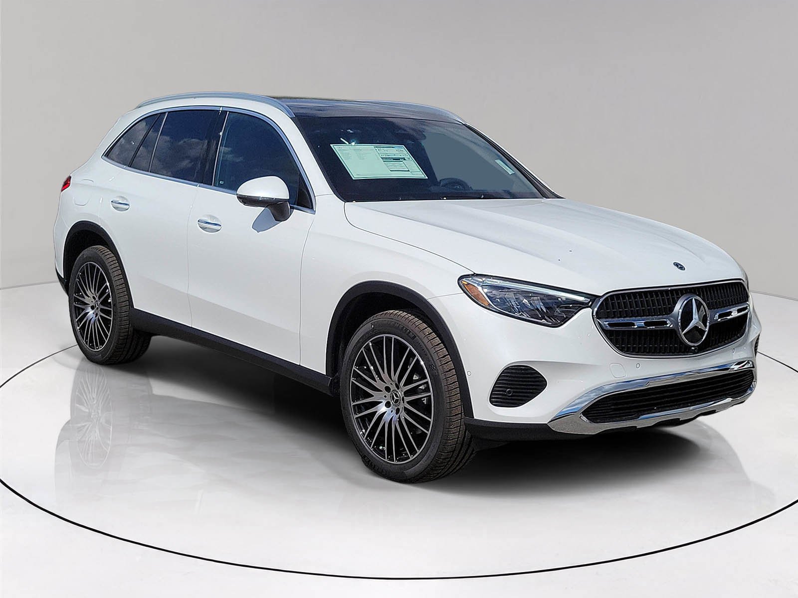 New 2026 MANUFAKTUR Moonlight White Metallic Mercedes-Benz GLC 300 image 29
