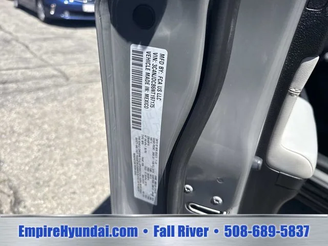 Used 2022 Gray Jeep Limited image 21