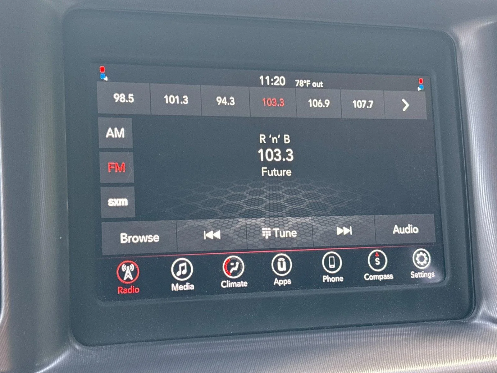 Used 2019 Granite Pearlcoat Dodge SXT image 23